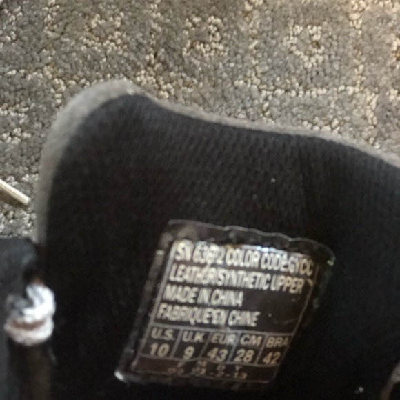 Men’s shoes - Picture 3 of 3